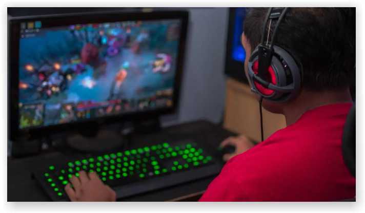 online gamer